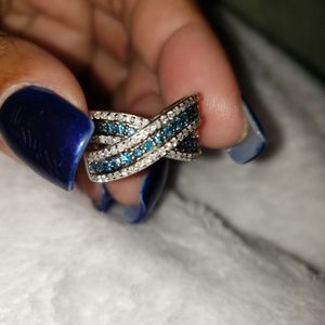 Kay Jewlers 14k White Gold Round Cut Blue & white